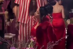 據(jù)說(shuō)吵架了？杰倫-格林這40歲的女友，真的好有韻味啊