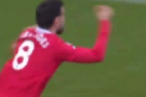 有一說一！這是曼市德比最具爭議的一幕！