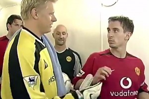 舒梅切爾轉(zhuǎn)會曼城！曼市德比內(nèi)維爾拒絕和他握手