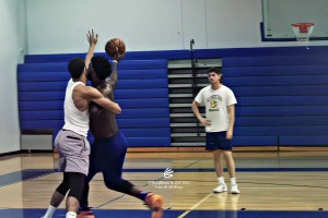 恩比德參加全明星單挑賽，你就說誰能防??？