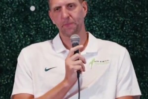 沃爾：同時(shí)代前五控衛(wèi)羅斯威少隆多德隆保羅，新秀時(shí)被納什打爆！