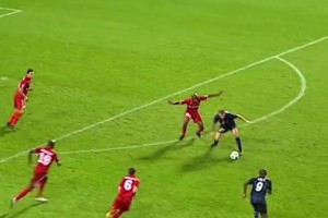 網(wǎng)友：想不到“社死”的巴雷拉也有如此皮的時(shí)候??