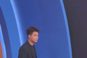 氣質(zhì)這塊必須的！中國男籃隊(duì)員們的紅毯！簡直帥爆了！