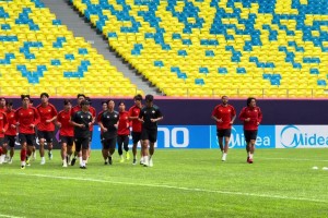 江原FC賽前踩場(chǎng),大批主力缺席,蓉城能否順利拿下亞冠主場(chǎng)首勝？