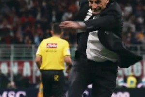 高級黑？甲亢哥此前：梅西世界杯靠躺冠，C羅也有奧運(yùn)冠軍！