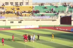 真部落戰(zhàn)爭！蒙超赤峰vs呼倫貝爾比賽最后一分鐘門將直接急眼??