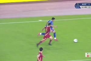 門前亂戰(zhàn)！南京隊(duì)錯(cuò)失良機(jī)