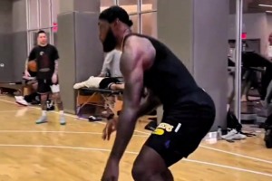 帶三隊奪冠！楊毅：詹姆斯雖沒有一人一城 但他走的是自己的路