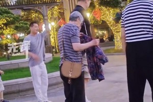 高人觀光團(tuán)！姚明一家國慶假期現(xiàn)身蘇州游玩！路人秒變小手辦~