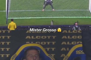 表情亮了！格羅索本不想看罰點(diǎn)球過(guò)程，最后還是被迫營(yíng)業(yè)??