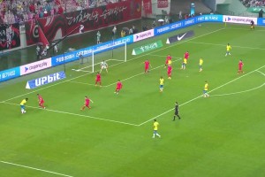 這球漂亮！羅德里戈晃暈后衛(wèi)弧線球打門得手，巴西2-0韓國