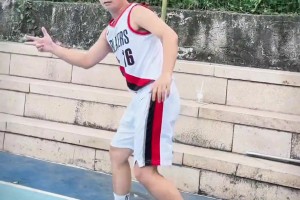 模仿帝復(fù)刻楊瀚森今日超神發(fā)揮：今天的楊瀚森怎么吹？