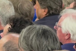 發(fā)生了啥？實拍：歐冠決賽目睹弟弟的國米潰敗，大因扎吉若有所思