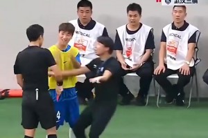 韋世豪：給我紅牌？馬寧我C！??馬寧：記住！我才是主角！