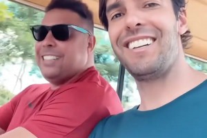 這兩人應(yīng)該是通過拍廣告認(rèn)識的吧??