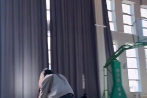 火箭這套首發(fā)身高歷史第一！4個超過2米1的，2米03的阿門都只能算小矮人