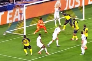 相當(dāng)關(guān)鍵！國(guó)米球迷：勞塔羅這記頭球掐斷對(duì)手開場(chǎng)的猛攻勢(shì)頭