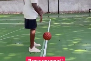 喬丹說的好多年沒碰球 結(jié)果要在小孩子面前展示的視頻來了！