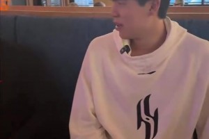 已經(jīng)吃的麻木了！劉維偉此前和楊瀚森聊家鄉(xiāng)的燴面！