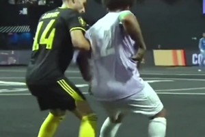 太秀了??！馬塞洛在國王聯(lián)賽背身穿襠過人