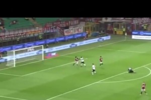 好長一條腿！名場(chǎng)面：37歲的內(nèi)斯塔做出的極限阻擋！