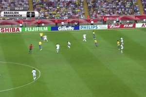 恐怖！06年世界杯小羅，卡洛斯，小儒尼尼奧三個(gè)人搶罰任意球！