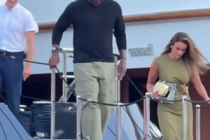 真是煩惱?。√芍寄苜嶅X的喬丹現(xiàn)在生活是什么樣的？