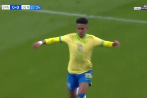 天才少年！18歲埃斯特旺禁區(qū)內(nèi)勁射破門！巴西1-0領(lǐng)先塞內(nèi)加爾！