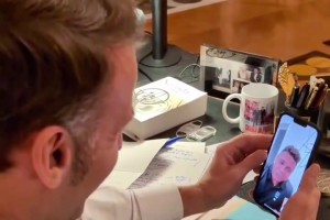 夢幻聯(lián)動！馬克龍和大羅視頻通話：聽說你曾想加入馬賽？