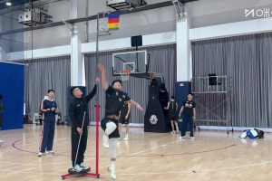 徐杰摸高測(cè)試3米15，崔永熙一旁打趣：夠用了！??