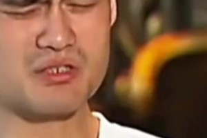 靈魂拷問！姚明接受魯豫采訪名場面：是不喜歡唱還是唱的不好？