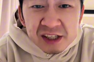 杜鋒：上半場(chǎng)三分11中0，機(jī)會(huì)都出來(lái)了，男籃球員們手都太緊了