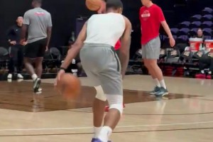 真的秀?。铄惽盁嵘頃r(shí)大秀夢(mèng)幻腳步！