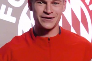 來自娘家人的祝福??！美職聯(lián)總決賽，拜仁球員為穆勒加油