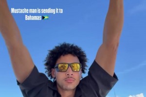 本·西蒙斯曬自己出海游玩釣魚視頻，這是開啟退休生活了？