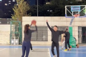 林書豪：剛進聯(lián)盟每次都被帕克虐 不斷摸索學習才改變局面